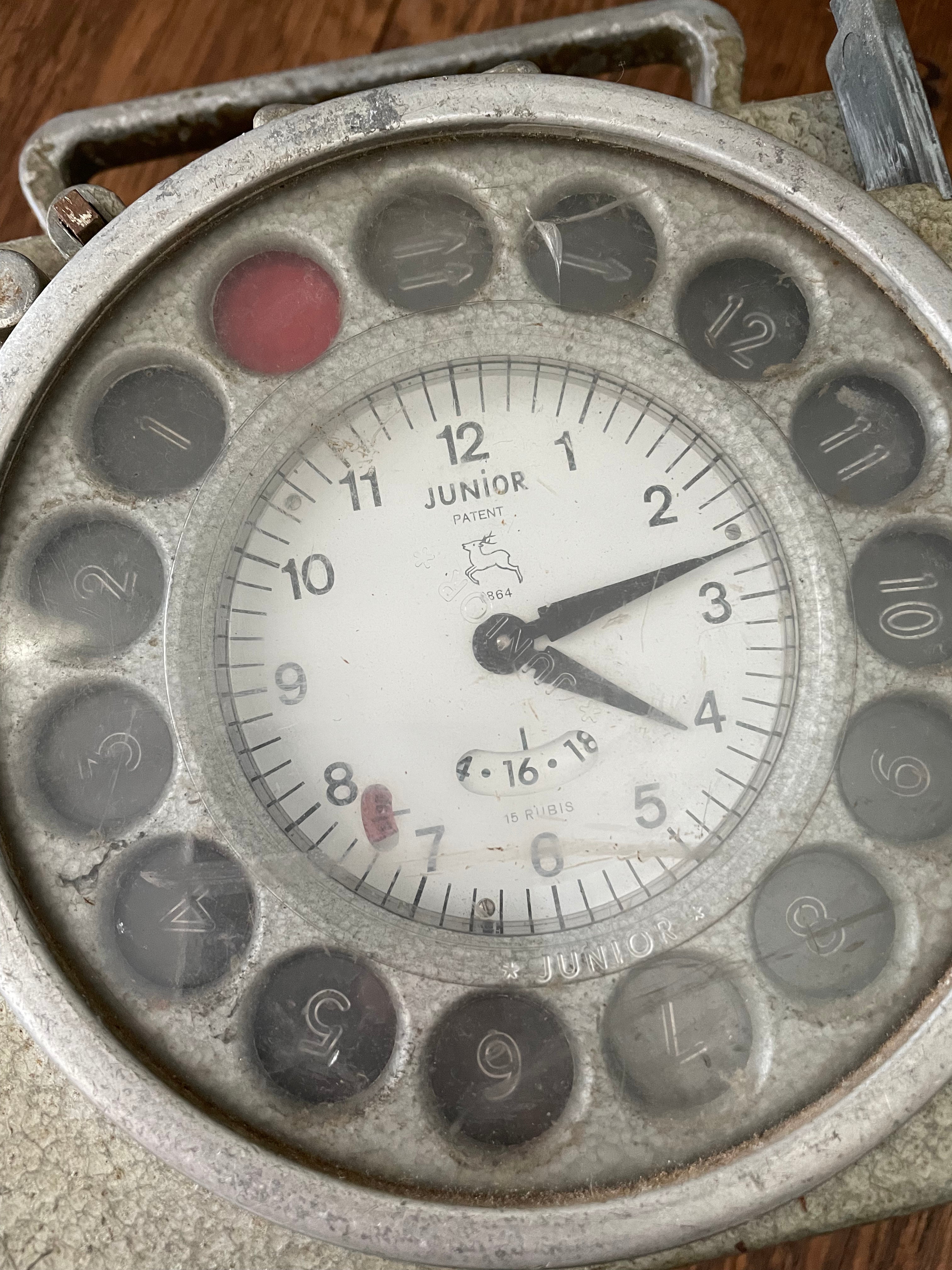 Vintage Pigeon Timer